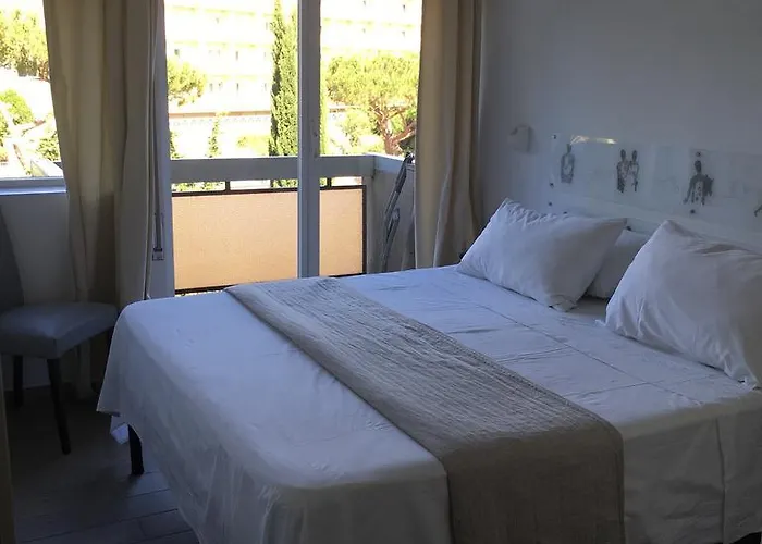 Megi San Peter アパート