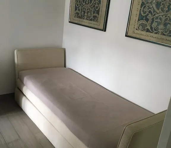 Megi San Peter アパート