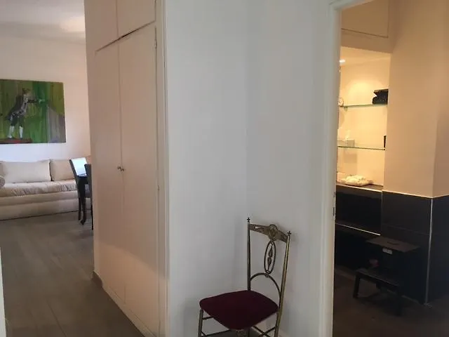 Megi San Peter アパート